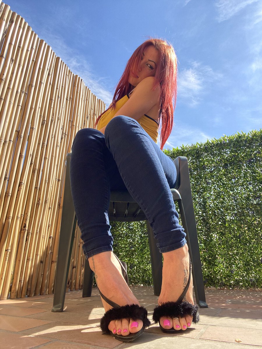 Claudia on Twitter: "New set on IG Venusclad 😇 👠"