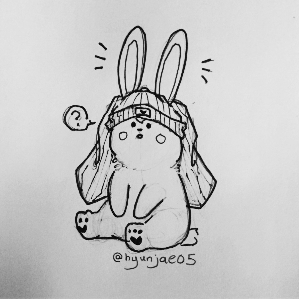 hyunjae05's tweet photo. Poor Leebit, yesterday his ears were two and today it became four 😂💕
#StrayKids #스트레이키즈    
#Straykidsfanart #skzoo #SKZOOfanart https://t.co/mflqEXj8I5