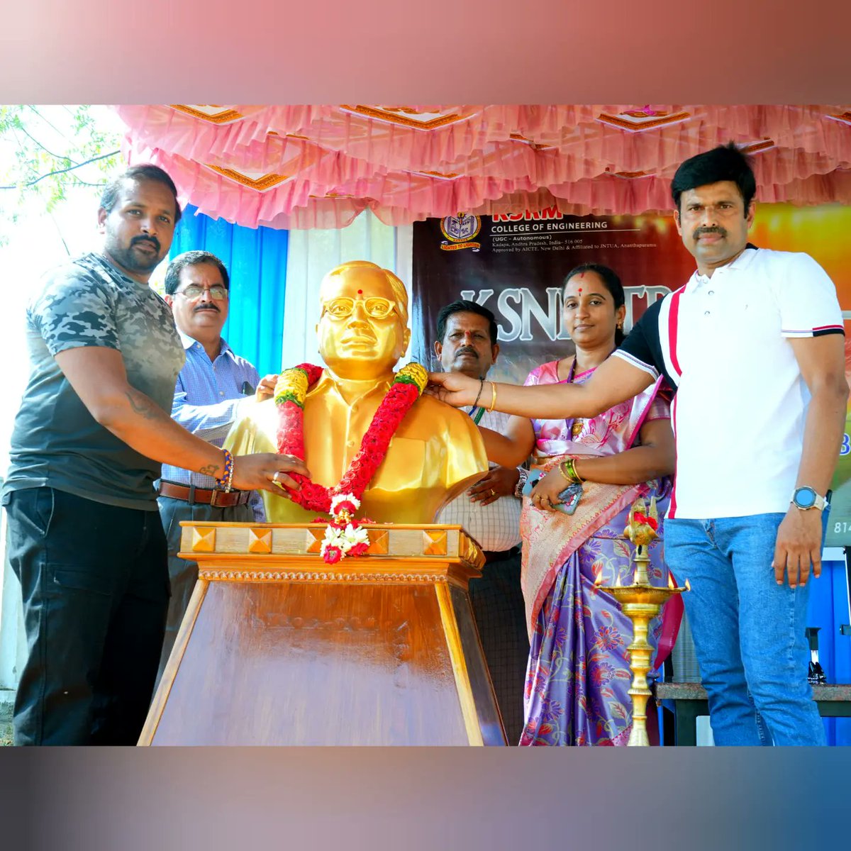 ksrmceofficial's tweet photo. Cricket inaugurated on the occasion of KSNR Sports. Dr. Jagadish Vengala, Chairman of Indian Concrete Institute attended as chief guest
#SivanandaSmaranam2k23 #konnect2k23 #ksnrtrophy2k23 #kultural2k23 #statelevelfest #ksrm #ksrmce #klm #kandulagroups #engineering #ksnr https://t.co/qedgrfiHZi