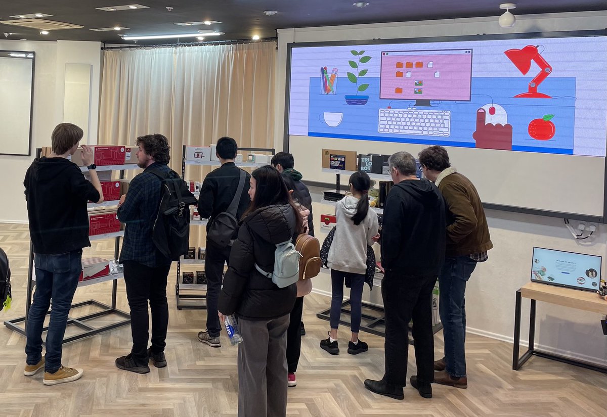 David Crump (@davegkq) on Twitter photo Well worth waiting in the queue for the <a href="/Raspberry_Pi/">Raspberry Pi</a> pop-up shop. Bought 2 Picos and gave a demo of the <a href="/BATCOnline/">BATC Online</a> Portsdown Amateur TV transceiver to the Raspberry Pi team Well worth waiting in the queue for the <a href="/Raspberry_Pi/">Raspberry Pi</a> pop-up shop. Bought 2 Picos and gave a demo of the <a href="/BATCOnline/">BATC Online</a> Portsdown Amateur TV transceiver to the Raspberry Pi team