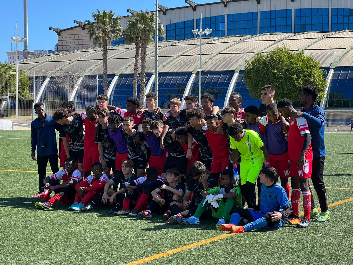 CD_Coslada's tweet photo. CADETE| Los 🦁🦁🦁 de @EloyEdu han disputado está mañana su segundo partido en la @TorreviejaCup  y han conseguido una victoria por 3-1 frente al COX COACHING SCHOOL.

Su tercer partido lo disputarán esta tarde a las 18:00h frente al CF PROMESAS TORREVIEJA "A".

#SoyDelCoslada ♥️ https://t.co/umi1NCP1WY