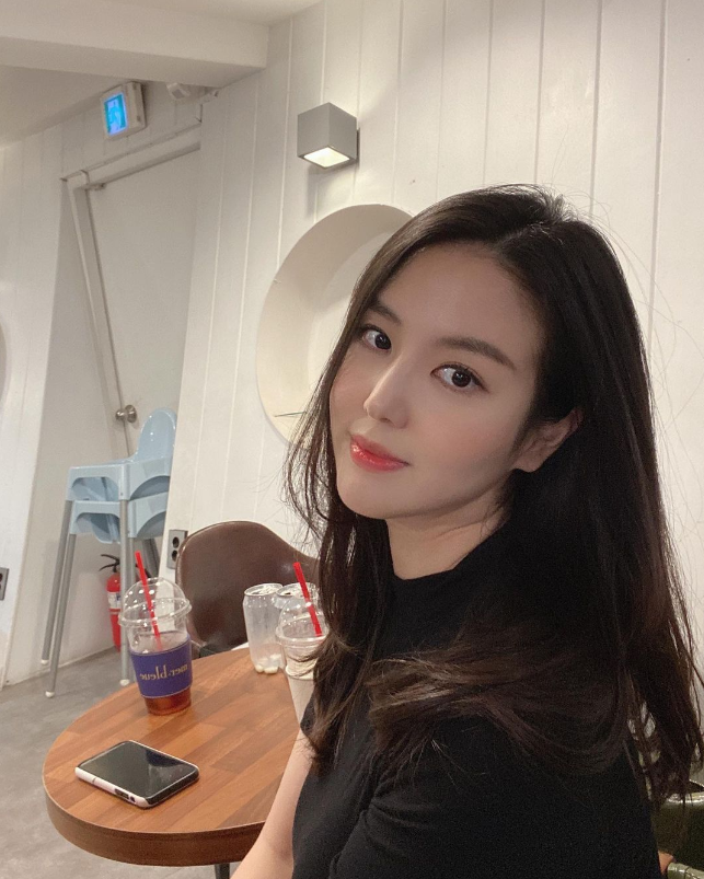 好困 昨晚玩游戏一晚没睡 猜猜我一晚上玩什么游戏