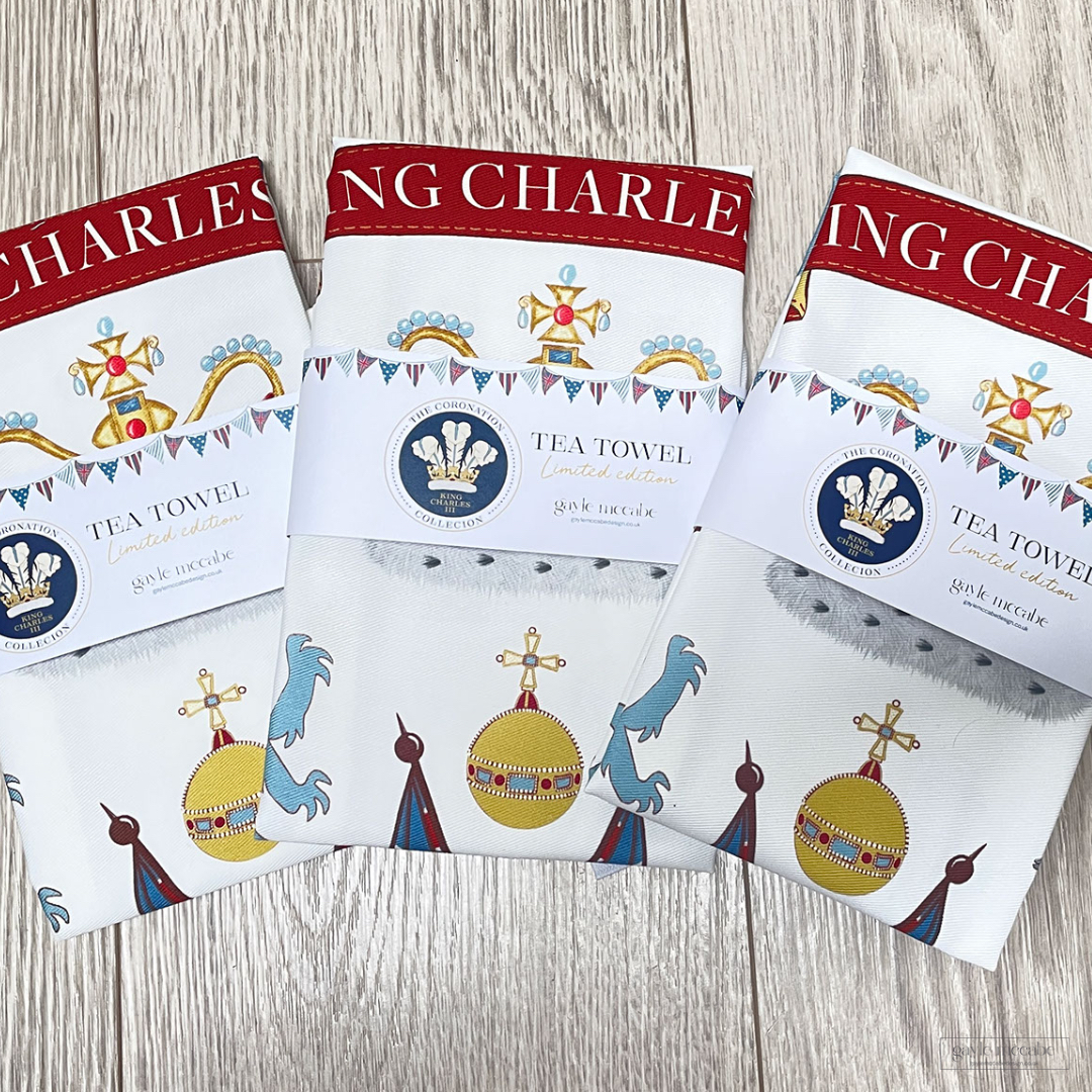 GMcCabeDesign's tweet photo. The royal tea towels are ready in my Etsy shop.They are 100% cotton with a nifty little hanger on the back.Ideal for every day use or as a gift/souvenir of the big day.
#coronationteatowel #coronationsouvenir #kingcharlescoronationteatowel #gaylemccabe
https://t.co/t4i2PVljUB https://t.co/l8nwX9diH8