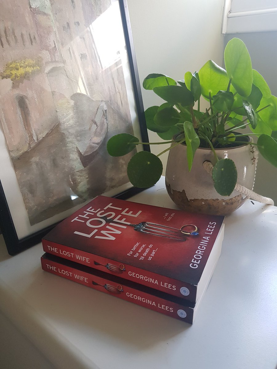 GLees_author's tweet image. Happy publication day to me!! Nothing fancy planned, just gardening in the sunshine and homemade carbonara! 😊 I&apos;m incredibly proud of this book and hope you all enjoy it, and if you do, please leave a review. Thank you all for your continued support ❤