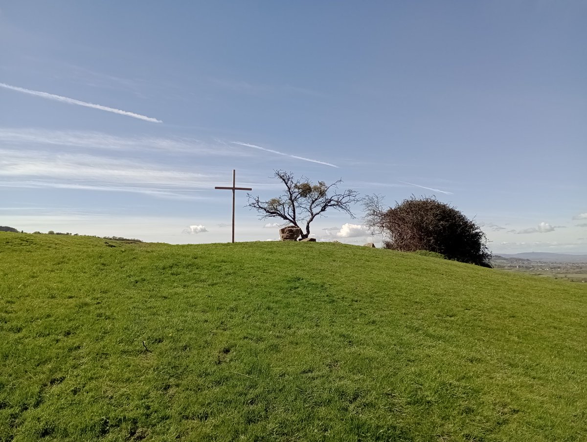 There is a green hill far away <a href="/StPetersLeck/">St Peter’s Leckhampton</a> #GoodFriday Walk of Witness <a href="/GlosDioc/">The Diocese of Gloucester</a>