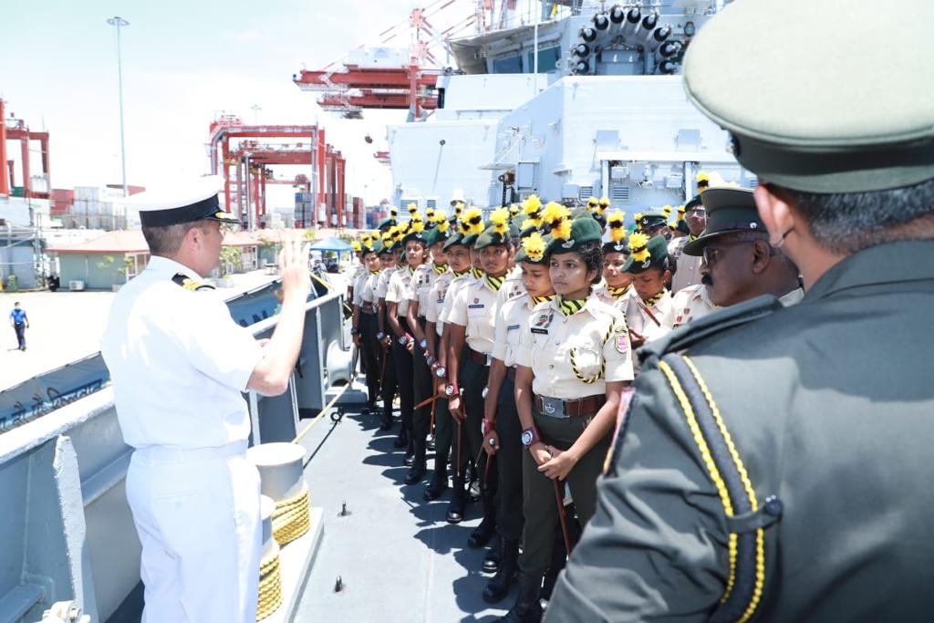 Defence_Nation's tweet photo. The 10th Edition of Joint Naval Exercise #SLINEX23 between Indian Navy & Sri Lankan Navy is underway.
ASW Corvette INS Kiltan (P30) and OPV INS Savitri (P53) are participating. 🇮🇳⚓️🇱🇰
#IndianNavy #SriLankanNavy #Colombo #IOR #NavyExercise #JaiHind https://t.co/1oR2yRgQ10