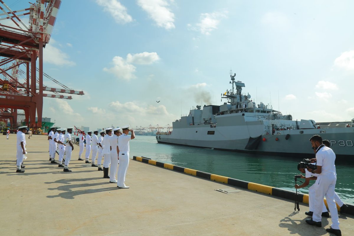 Defence_Nation's tweet photo. The 10th Edition of Joint Naval Exercise #SLINEX23 between Indian Navy & Sri Lankan Navy is underway.
ASW Corvette INS Kiltan (P30) and OPV INS Savitri (P53) are participating. 🇮🇳⚓️🇱🇰
#IndianNavy #SriLankanNavy #Colombo #IOR #NavyExercise #JaiHind https://t.co/1oR2yRgQ10