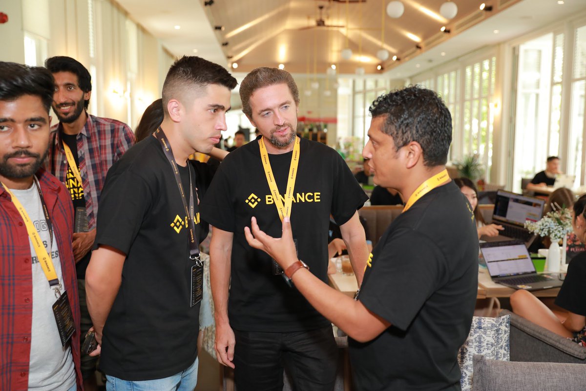 ruslan.bnb tweet media