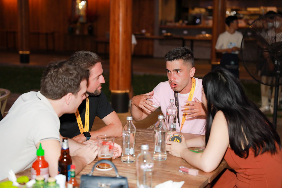 ruslan.bnb tweet media