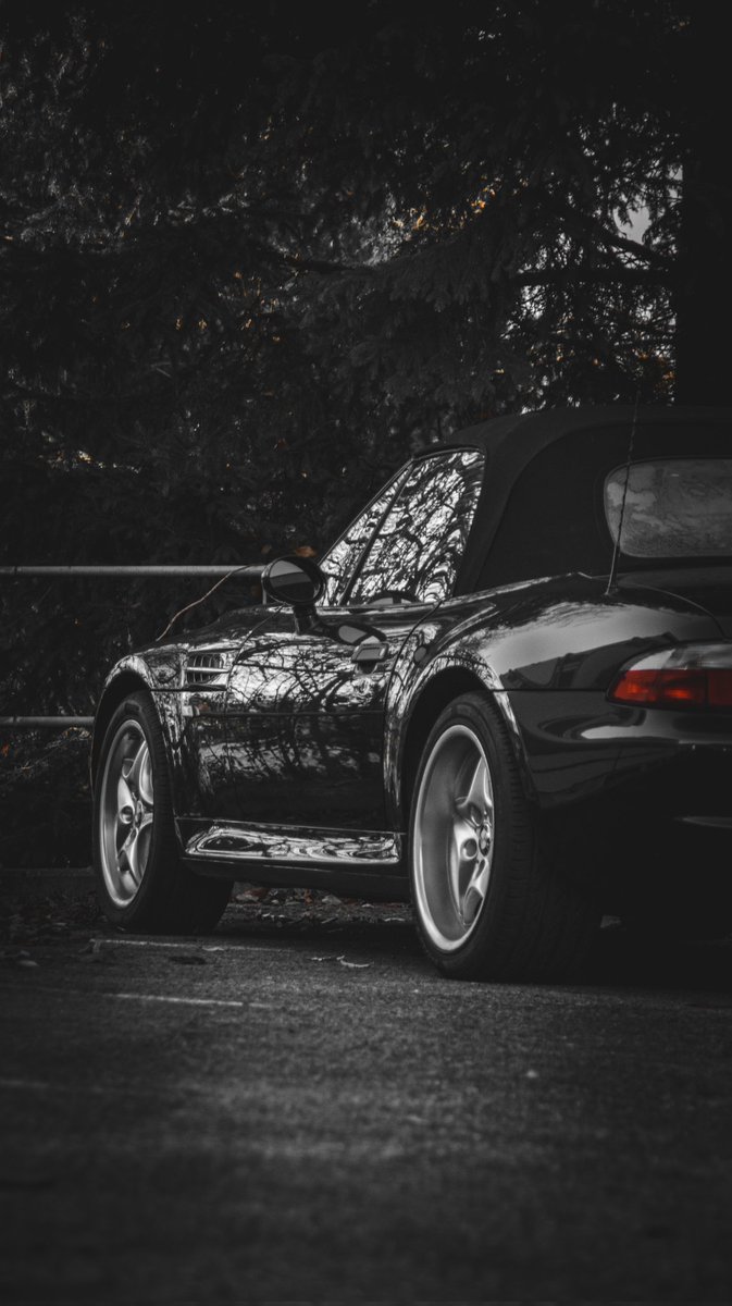 What can I say, I love cars🤷🏼‍♂️

#streetphotography #streetphoto #carfreitag #carphotography #car #BMW #bmwz3 #z3 #bnwphotography #bnw #blackandwhitephotography #Monochrome #love #cars #HappyEaster2023
