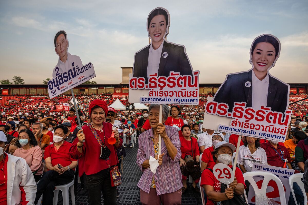Crypto__Goku's tweet photo. Le principal parti d'opposition thaïlandais, le Pheu Thai, a promi un "Airdrop" de 10 000 bahts (environ 293$) en monnaie numérique à toutes les personnes qui votent pour sa candidature de premier ministre le 14 mai. https://t.co/2t1tHJoQ4C