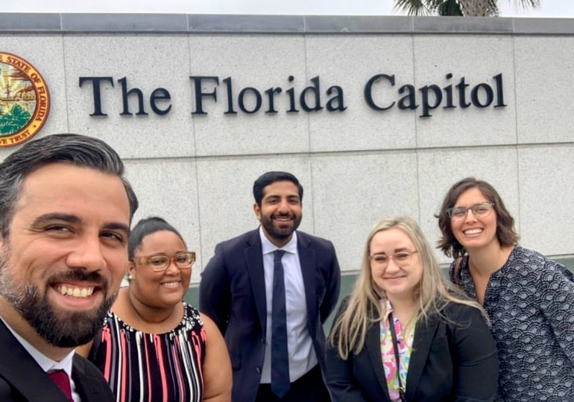 lizmauricio23's tweet photo. Chief resident, Dr. Amanda Porter, joined other residents & fellows at the capitol this week to meet with legislators & discuss issues affecting the practice of medicine in Florida. #FMA #advocacy #residentleader #chiefresident @MayoFL_NeuroRes https://t.co/0NGSAlTpsL