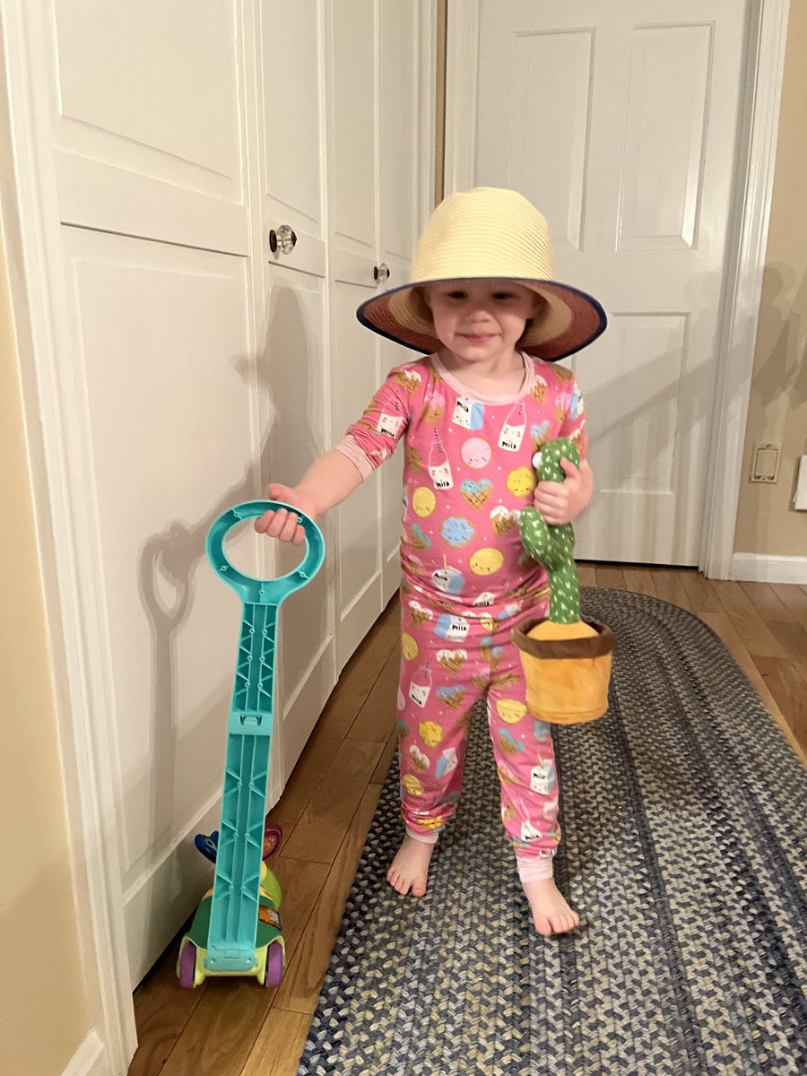 CoachJeffMoore's tweet photo. Itβs all about the hat! #RideTheWave #MooreGirls https://t.co/lmzN7DLFuy