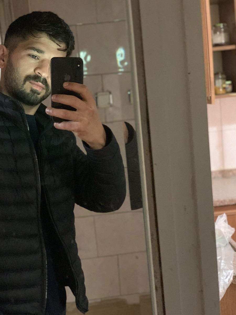 Altından tahtınız olsa da benim masamda size tabure yok.