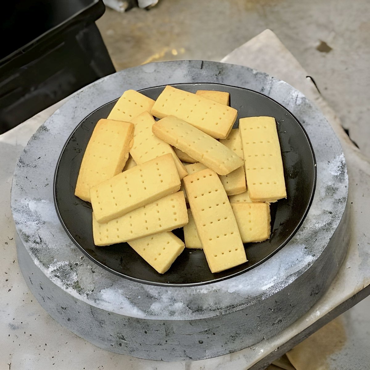 Lynneaddo's tweet photo. Homemade Shortbread Cookies 
Recipe: https://t.co/qUSlGCvy8f https://t.co/LdGDwKyBQr