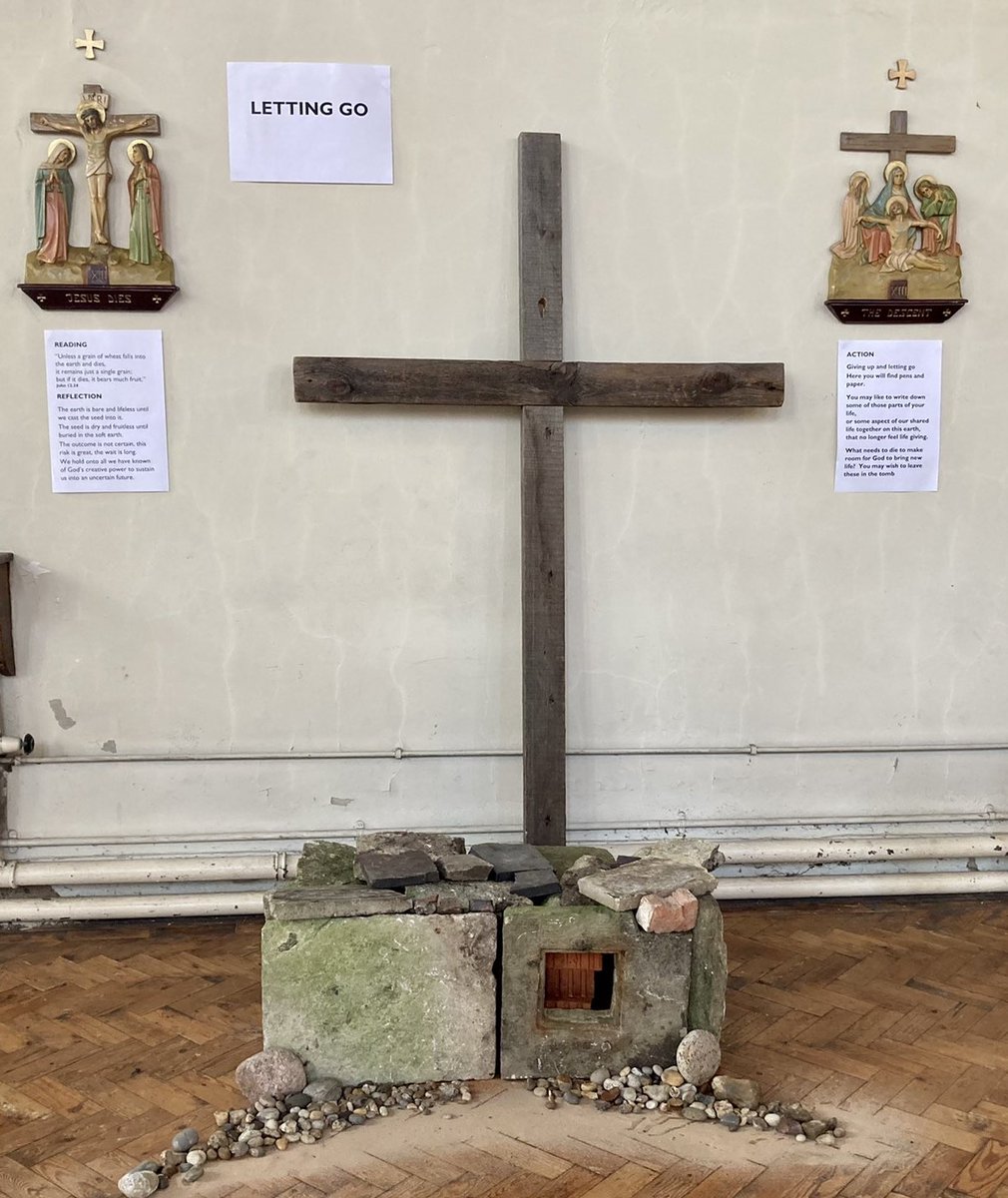 LambethTrail's tweet photo. As 3pm approaches and we consider the end of Jesus'#Passionjourney as he was laid to rest, why not be part of the #Stationsofthecross online by visiting our #LambethPassionTrail. Below are images from @holyspiritsw4  hosting of Station 14. #GoodFriday #lent #Easter #community https://t.co/ugyjQDja4j
