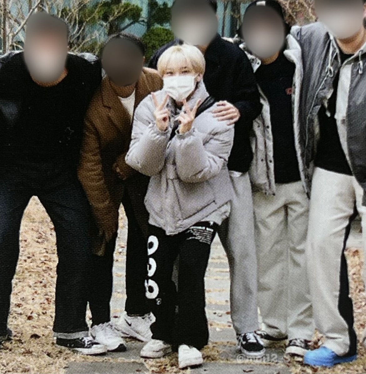 지인한테 받은 성민이 잠신고 졸업사진!
이 사진은 못 본 것 같아서 공익을 위해 공유합니다 ″̮

#크래비티 #성민