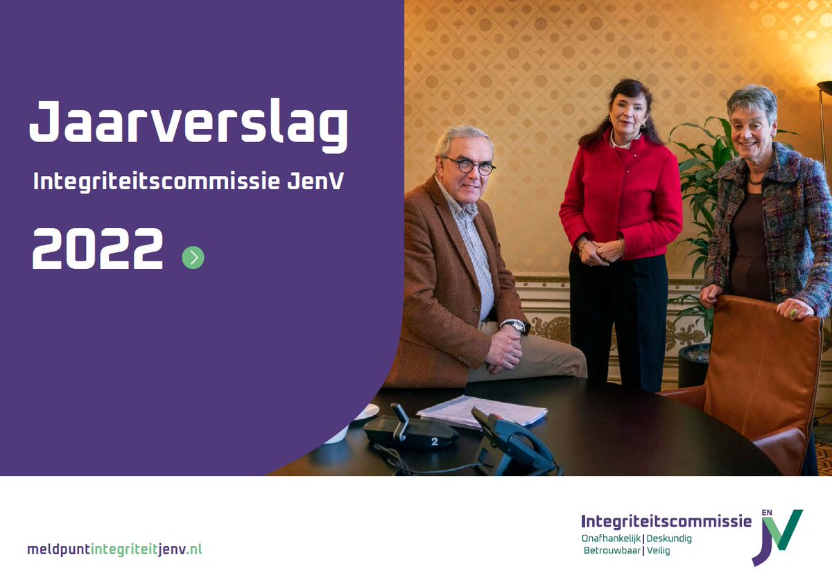 integriteitJenV's tweet photo. In 2022 heeft de  Integriteitscommissie JenV 39 meldingen ontvangen. Dat is een flinke stijging ten opzichte van het jaar ervoor.

Lees meer over de activiteiten, de meldingen en het bereik van de commissie in 2022: https://t.co/2KQr8xWWkj

#integriteit #meldpuntintegriteit https://t.co/6ANhKU0XsE
