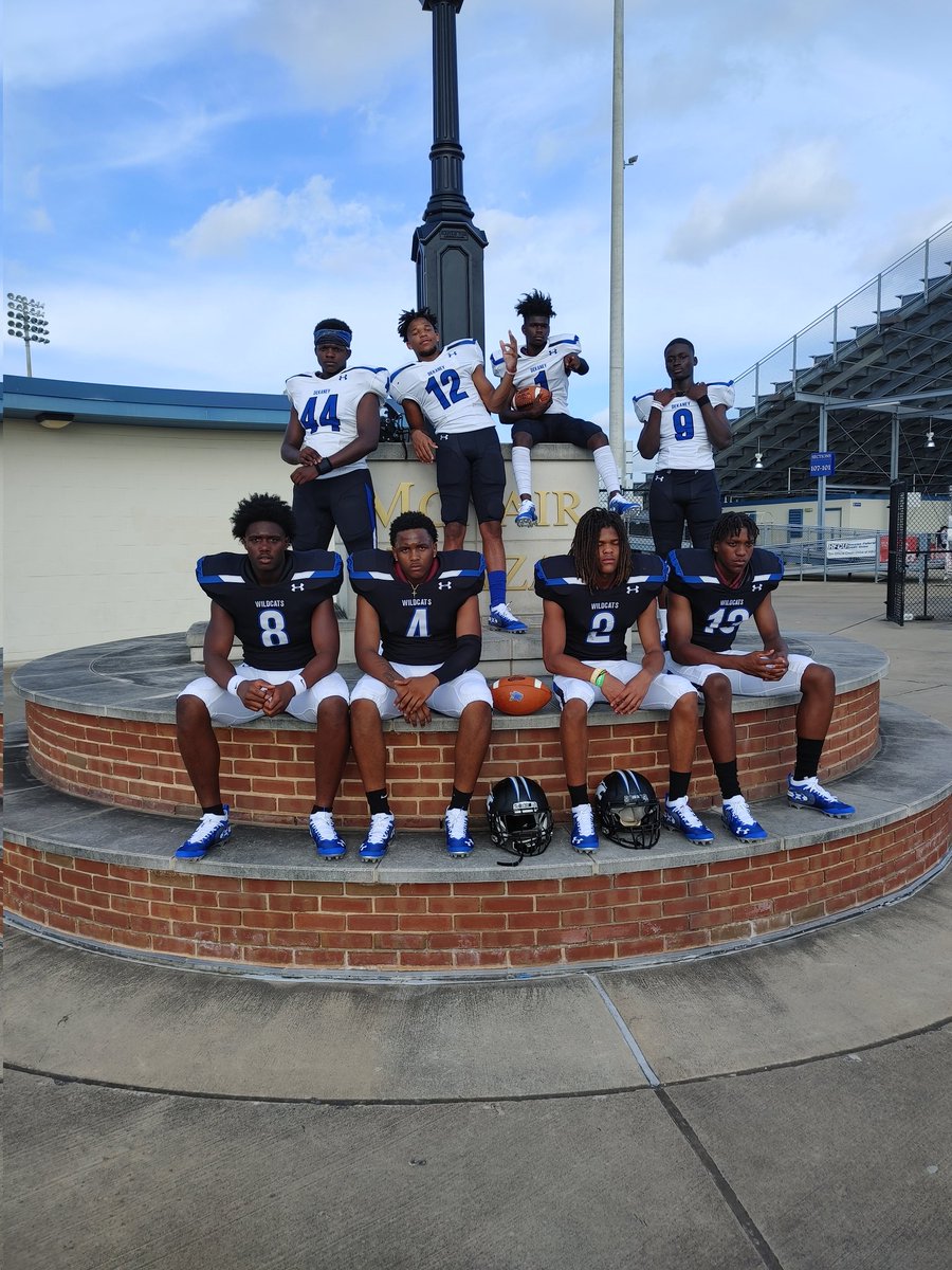 I'm not sending my kid to Dekaney, "Good"   We will continue to send other people kids to college.  This was a Vype shoot two years ago.  Everybody in this picture is college bound.   "No Retreat, No Surrender"