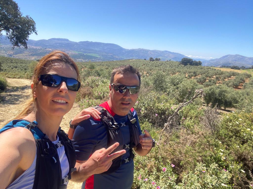 gamarro31's tweet photo. Viernes Santo de subida a Las Salinas y bajada por bigote la zorra. Como siempre, con la mejor compañía. Disfrutando de Ronda y su serranía. https://t.co/tislCUmJ9a