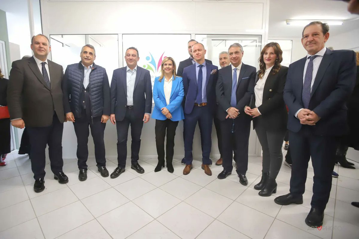 raptizoi's tweet photo. Τη σημερινή Παγκόσμια Ημέρα Υγείας επιλέξαμε για να εγκαινιάσουμε την πρώτη στην Ελλαδα Μονάδα Έγκαιρης Παρέμβασης στην Ψύχωση στην Τρίπολη, μια νέα πρωτοποριακή και καινοτόμο Μονάδα, η οποία υλοποιήθηκε με πόρους από το Ταμείο Ανάκαμψης και Ανθεκτικότητας ΕΛΛΑΔΑ 2.0. https://t.co/6zHfDZQ7Jy