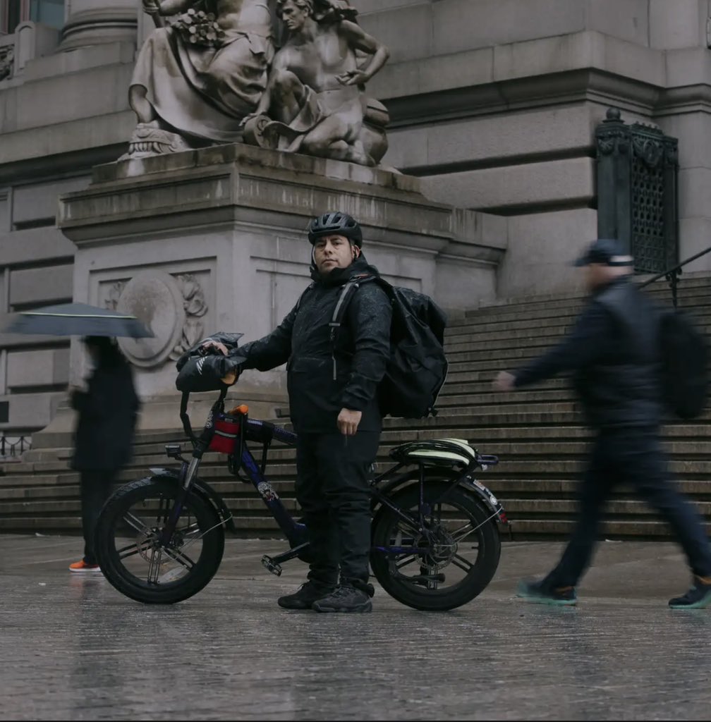 AjcheGustavo's tweet photo. At the height of the pandemic, we [Deliveristas] kept New Yorkers afloat by providing essential services despite low pay and stolen wages – NOW is the time to support app food delivery workers by submitting a comment in favor of minimum pay ⬇️

https://t.co/h6BaDVHqJO https://t.co/sMOr95weSq