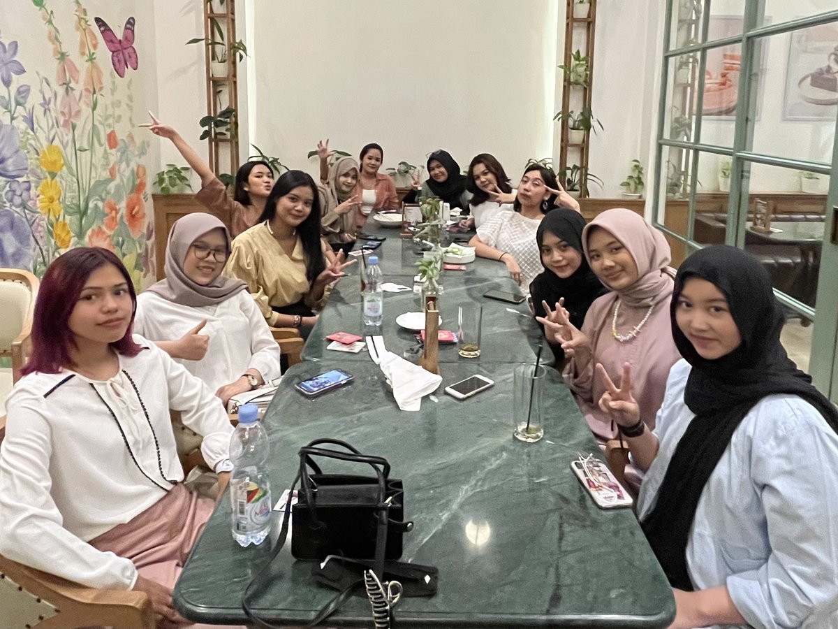 S00NSOL's tweet image. halal bihalal carats🤗 selamat menjalankan ibadah buka bersama seventeen💎