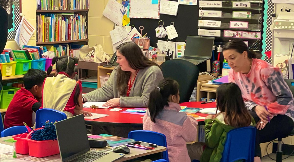 rbpsEAGLES's tweet photo. 1st Grade teaches and our ELA Coach worked together during their  PLC this week  #Labsite #ReflectionsAndFeedback #lifelonglearners @DreamBigRB @RedBankSup #RBBisBIA https://t.co/687qtC14O5
