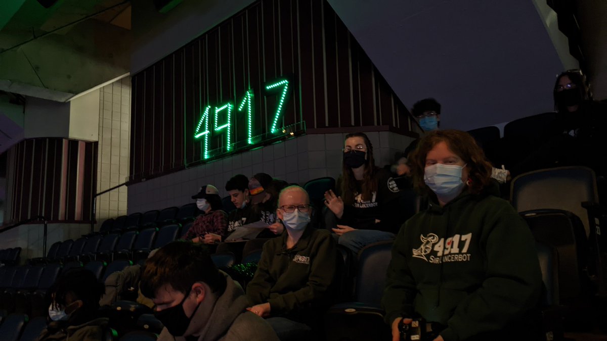 FRC4917's tweet photo. If you're trying to find us, look for the green lights <3 https://t.co/BvacWD9BFM