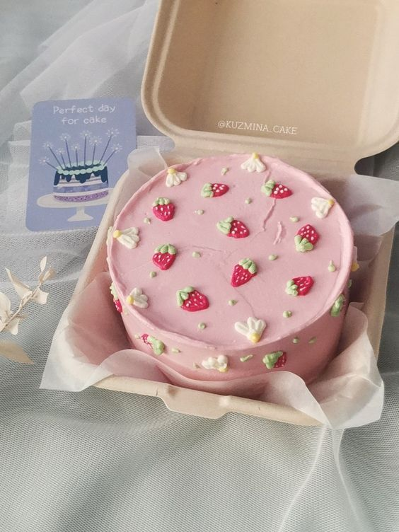 daily_dolce's tweet photo. By kuzmina_cake https://t.co/PsLyN7QqWb