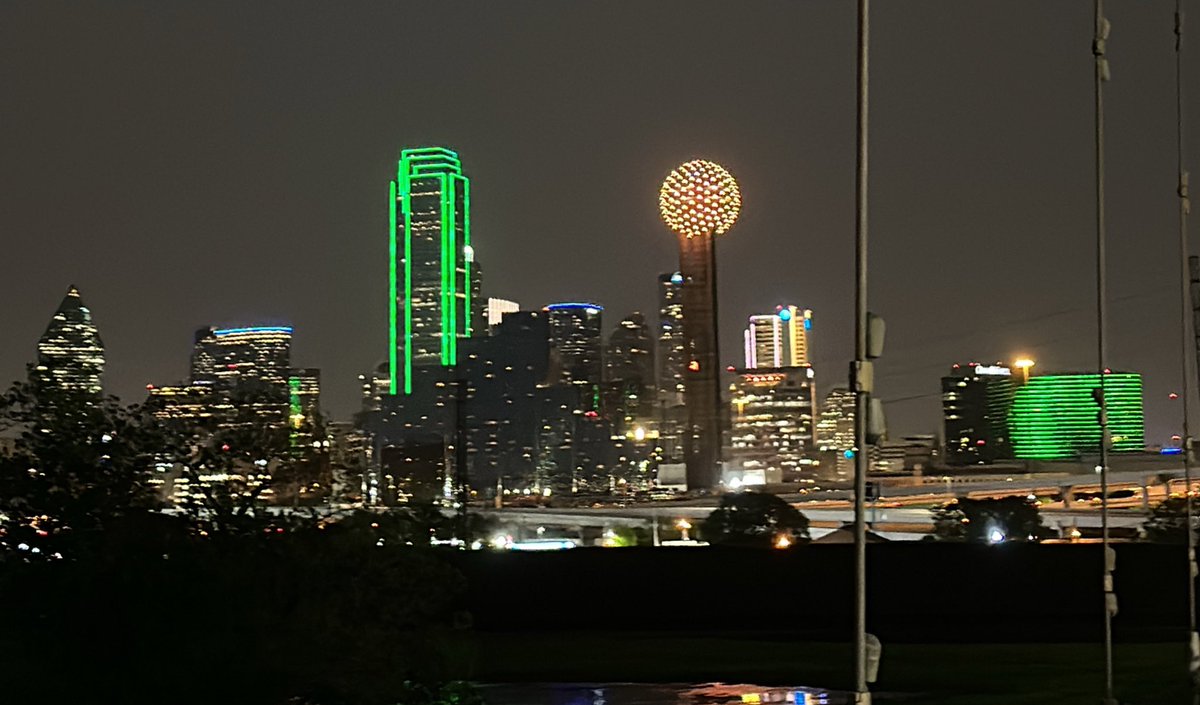 mattlagos's tweet image. Take time to enjoy The View!!! #dallasnightlife #bigthingshappenhere #dallas