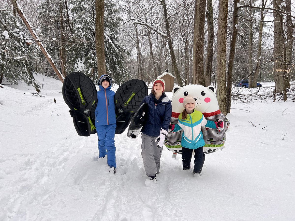 JerryTheis's tweet photo. Goodbye, winter! Thank you for being so confusing and all over the place this year. https://t.co/uazpGD6Otn