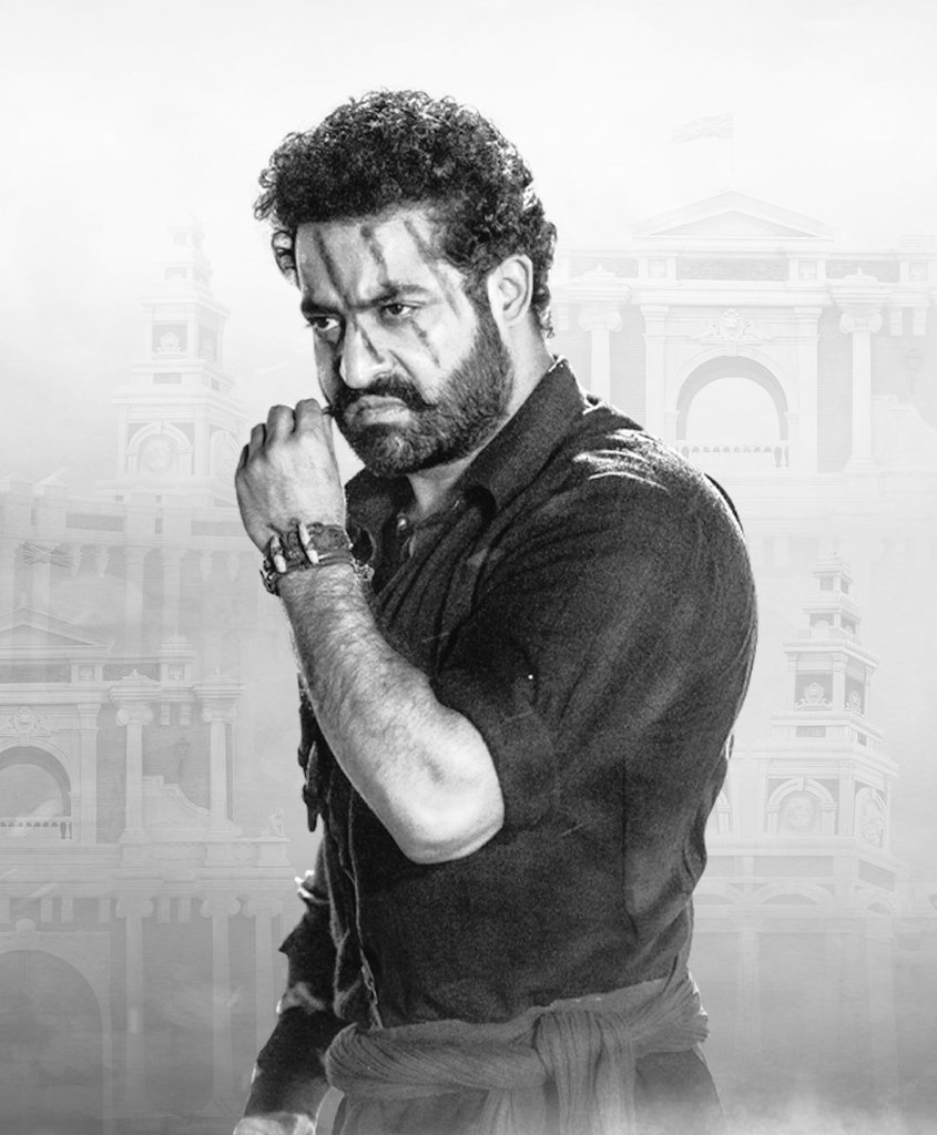 IndianBoxfice's tweet photo. Who Is King Of Box Office Among The 2 ? 

    #PawanKalyan 🔄               #JrNTR ❤ https://t.co/PNqQEOv1yi