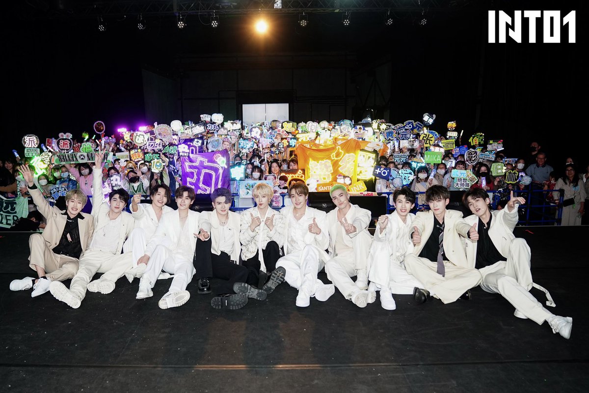 #INTO1 🌐 #INTO1_GROWNUPINTKY
Thank you all very much for your support and company. INTO1's Japan Fanmeeting has come to a perfect end! Please keep moving forward with them next~ ♥

#INTO1FANMEETINGTKY 
#INTO1_GROWNUP
#INTO1_Wonderland