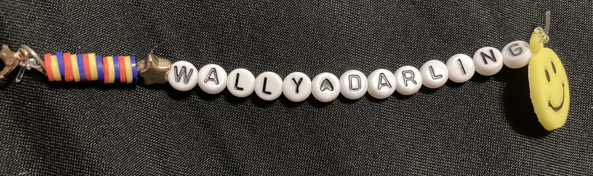 AX3LCHAINZZ's tweet photo. No way wally darling keychain (i made too many keychains please help)
#welcomehomeWally #WelcomeHomeWallyDarling #welcomehomearg #welcomehomeart https://t.co/c2sUeFigVf