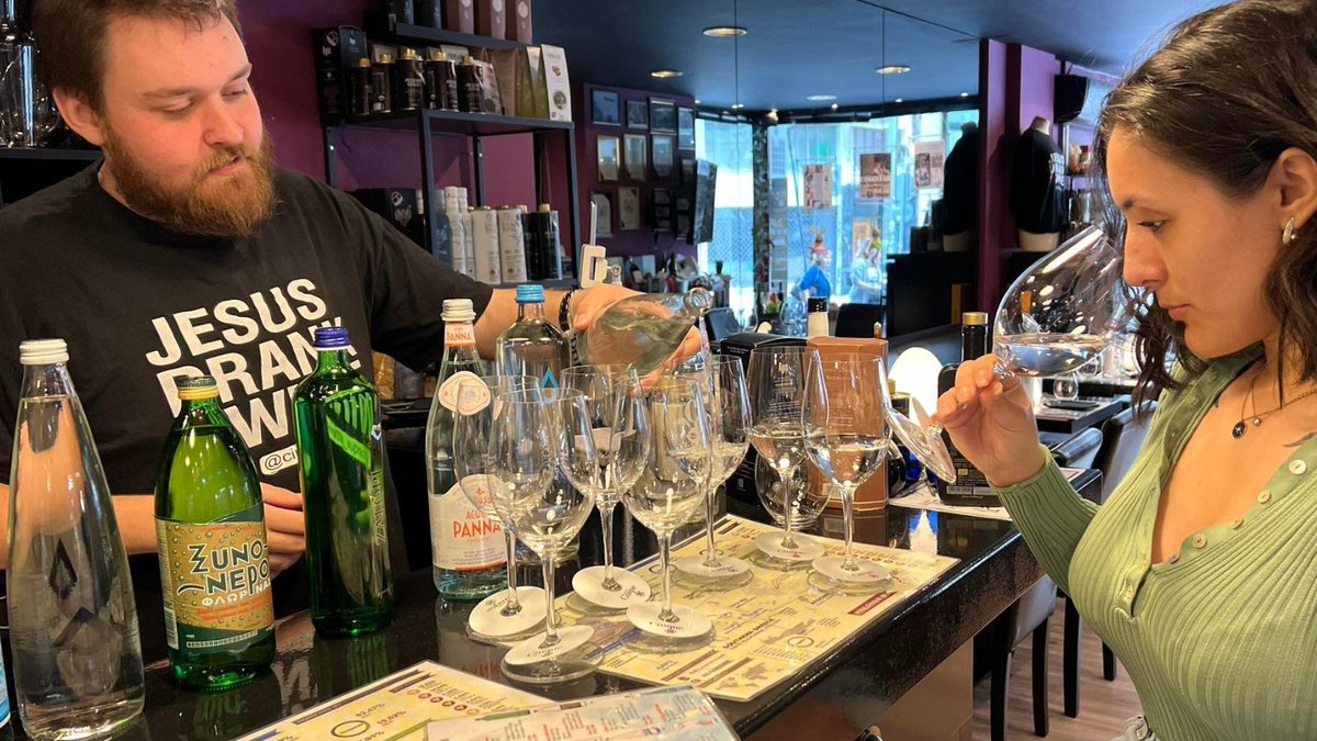 A new experience is ready for wine lovers from the Cinque team! The water tasting! Our oenologist &amp; sommelier will guide you through the tasting to let you discover the impact of water on the enjoyment of the wine. It will open your horizon and change your perception of water!