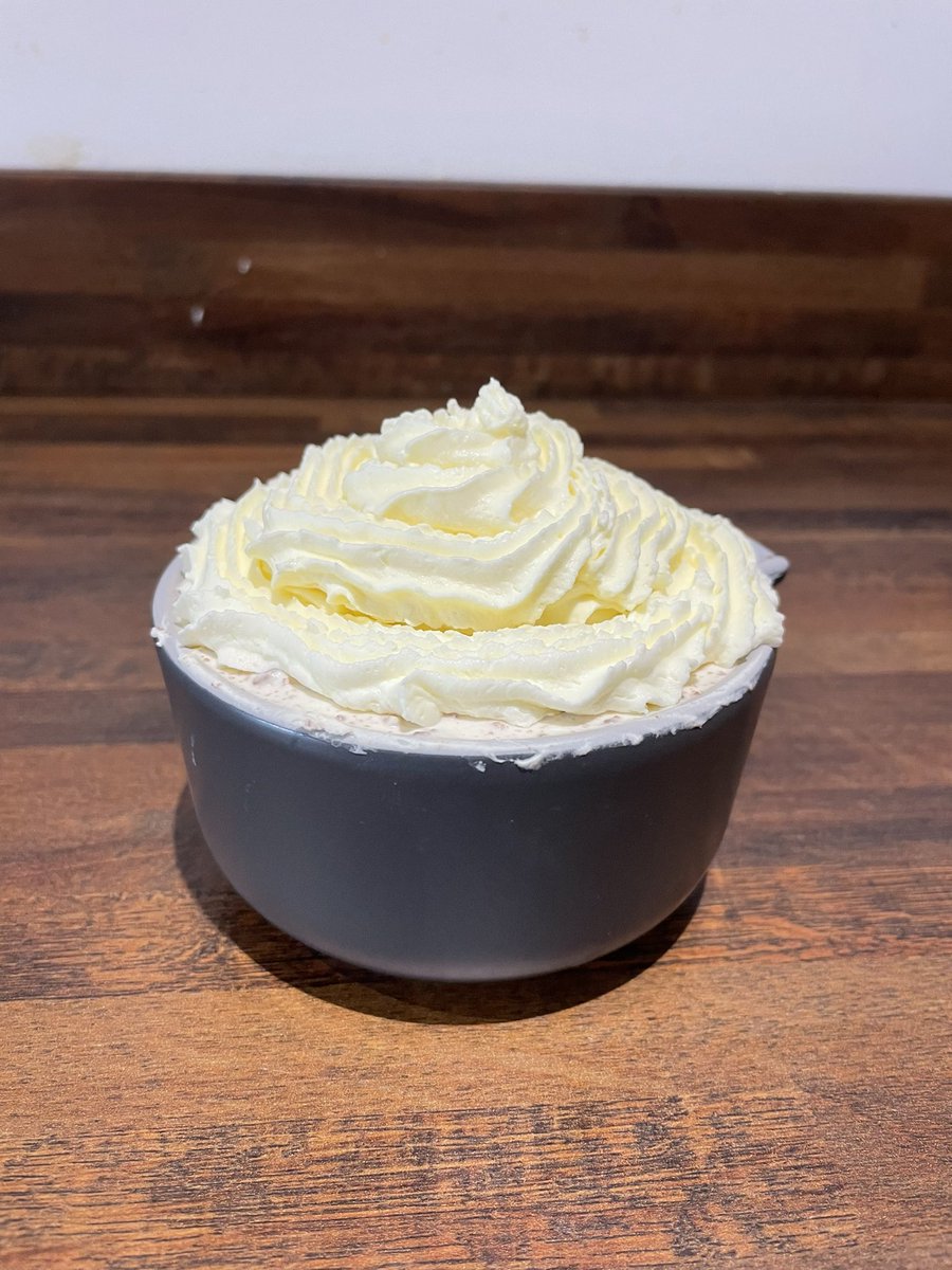 DaZzaLaR's tweet photo. Mini-egg cheesecake &amp; whipped cream topping (just need to find another bag of mini eggs for topping the whipped cream! https://t.co/VlzgkTOWnU