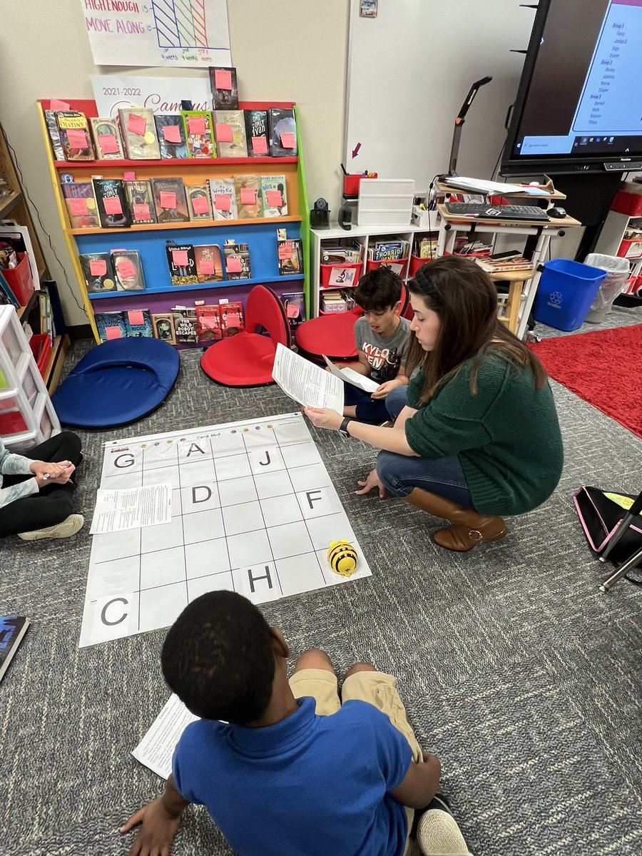 RosemeadeElem's tweet photo. Ms. Hamill gamified her lesson using B-BOTS to engage students in discussion to justify and defend their answers to questions over a fiction &amp; nonfiction passage. #@CFBISD https://t.co/mGKZMWuQMQ
