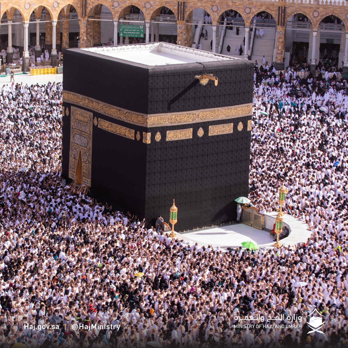 HajMinistry's tweet photo. يأتون بيض الثياب، فيخرجون بيض الصحائف. 🕋

#يسر_وطمأنينة
#مكة_والمدينة_في_انتظاركم_بشوق https://t.co/AiiZIhoCzx