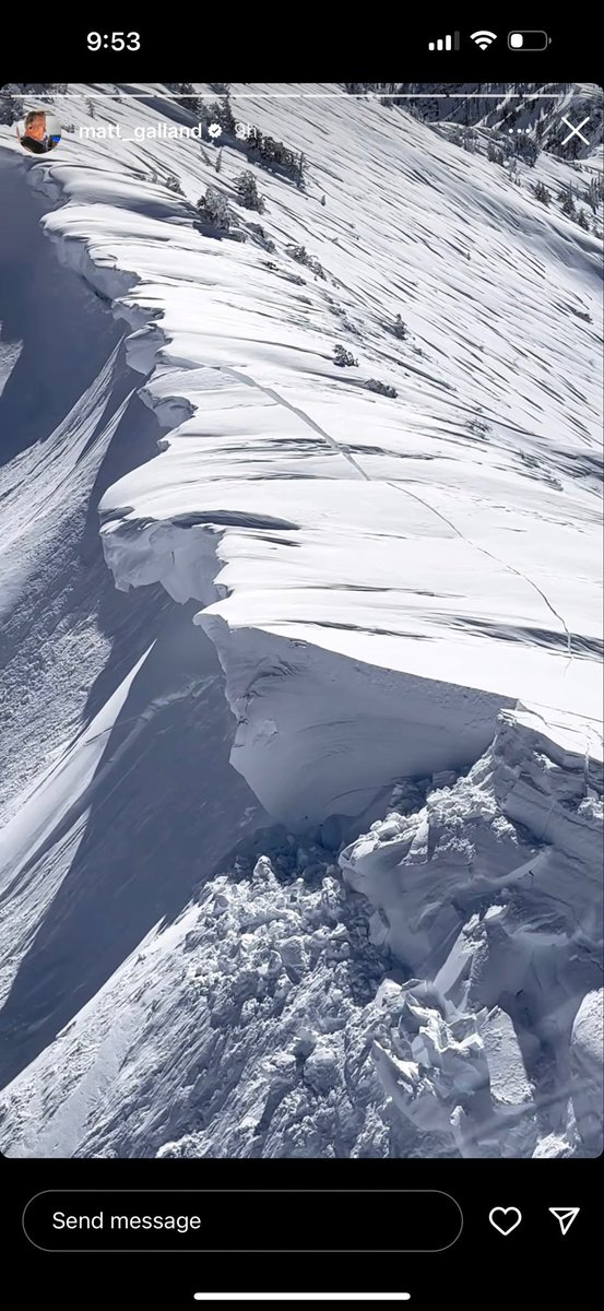 utavy_'s tweet photo. Friday, April 7. Considerable avalanche danger in the SLC/Ogden/Provo mountains for wet avalanches. Also avoid being on or beneath large, overhanging cornices. #utavy https://t.co/z14WteunnQ
