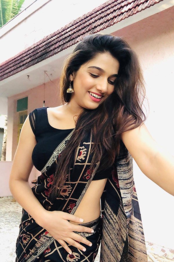 FtHYp_QacAEsfsa?format=jpg&name=900x900