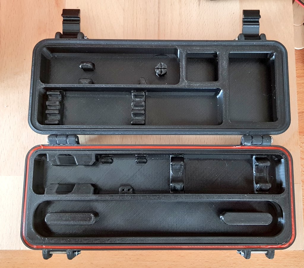 HAM_DM4DS's tweet photo. #TS100 #TS80 #PINECIL soldering iron case.

All black, expect the red #TPU seal.

Great design by @PjotrStrog and
@Termiman on @printablescom 

Case printed in #ABS matt black - insert in #PETG glossy black - seal in TPU 65A red.

Happy printing
Sandor DM4DS https://t.co/No0OGeMu02