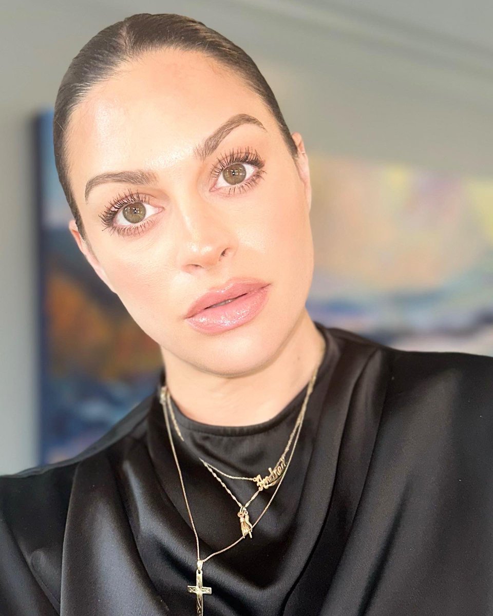 🎭 life is short. postem. 
#30s #facetime