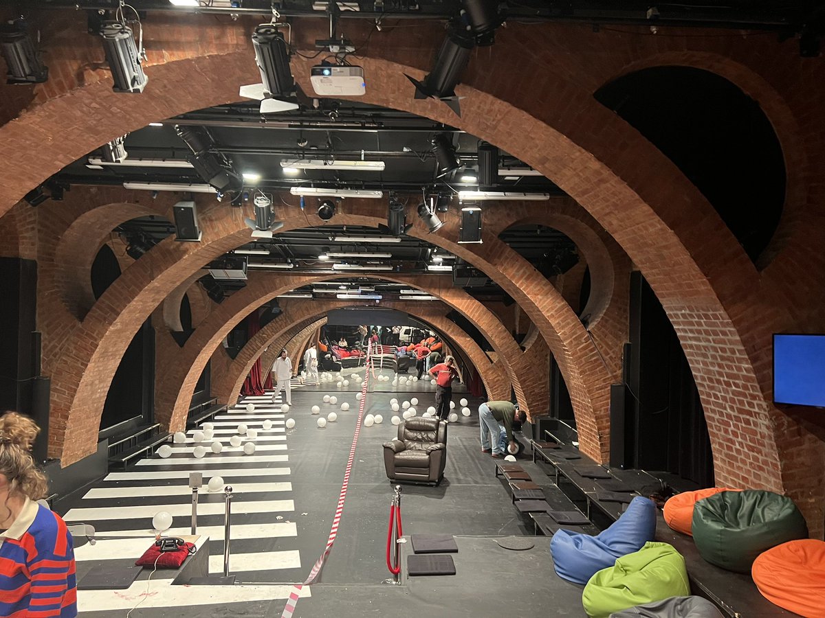 On Wednesday I saw “No Title Yet”, a 10 hour performance exploring miracles and how long it takes for a body to fall from a bed, and everything in between. I can’t begin to explain how amazed I was. Brilliant. <a href="/MladinskoTheatr/">Slovensko mladinsko gledališče</a>