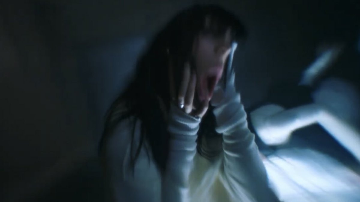 InfoBillieBR's tweet photo. a billie eilish aparecendo endemoniada em plena sexta feira santa https://t.co/vPqcZhGPHb