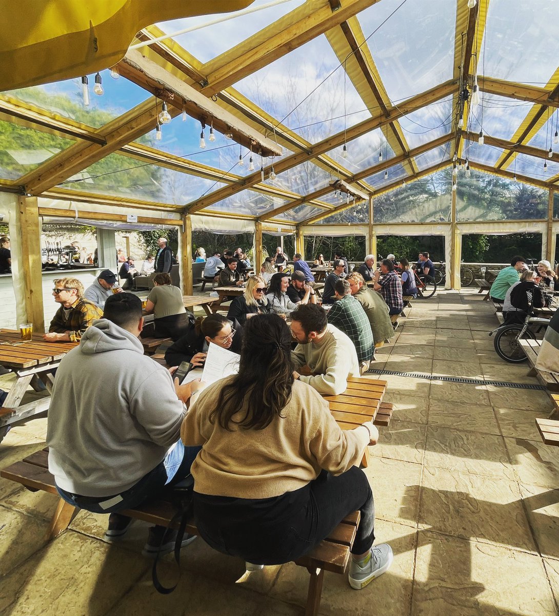 LocksbrookInn's tweet image. It’s amazing the difference a bit of sunshine makes! ❤️

#bathpubs #bathrestaurants #supportyourlocal #bathpubcompany