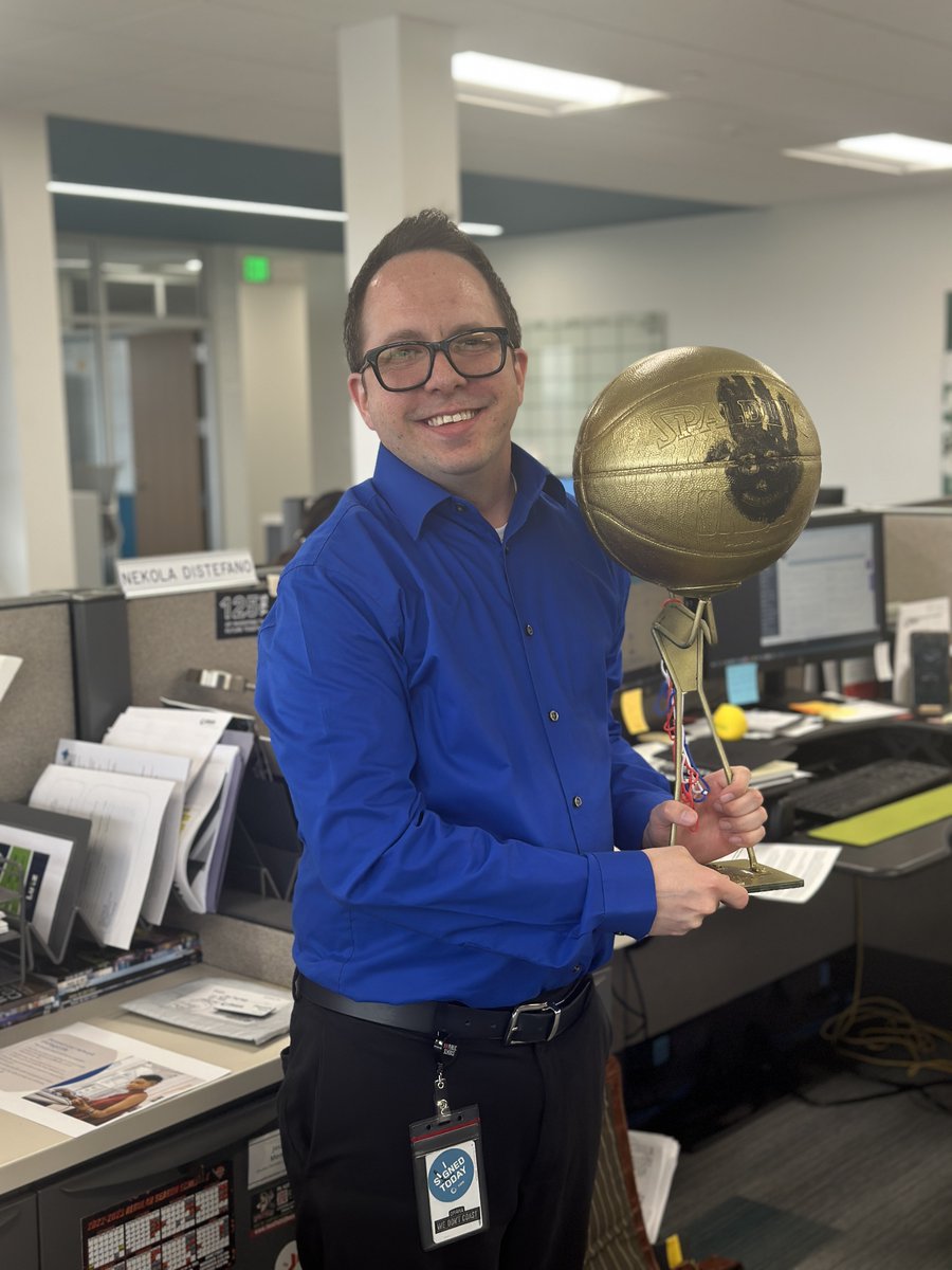 JesseMooreOmaha's tweet image. Feel Good Friday! Your boy won the Greater Omaha Chamber&apos;s employee March Madness tournament. I won via the points game! Still bummed about the 1-point loss and Creighton not making it to the Final Four I 💙 Omaha! #MarchMadness #employeefun #FeelGoodFriday #GoJays #GOCFamily