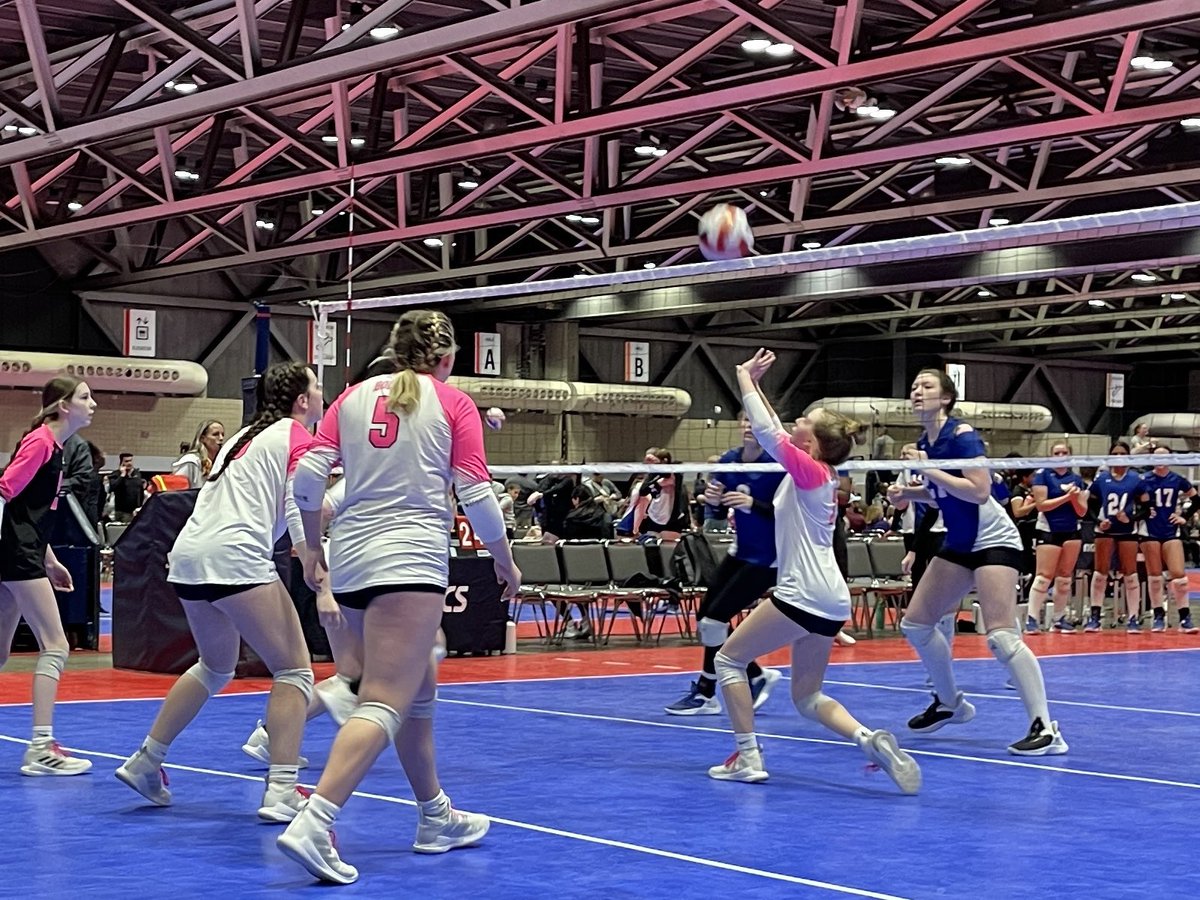 Spirit Black 15-1 Falls to MAVS KC 15-2: 17-25 in March 1

#showmequalifier #spiritvbc #ovr #ohiovalleyregion #jovolleyball @spiritvbc