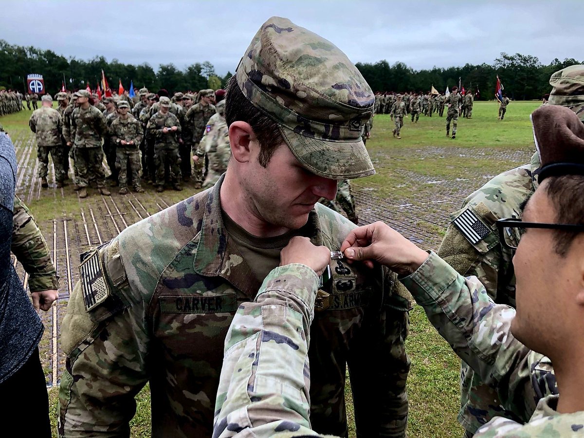 Joe_McAuliffe76's tweet image. This morning SSG Carver, @2SFAB, earned his ESB #PerfectEdge.
SSG Carver makes the @USArmy  better! 
Thanks @Strike_Hold

#Advisor #MilitaryPolice #Ranger #SeniorJumpMaster #AirAssault #ExpertSoldierBadge
@USArmySMA
@armysfabs @FORSCOM @USArmyMPCorps @CMDTArmyMPs