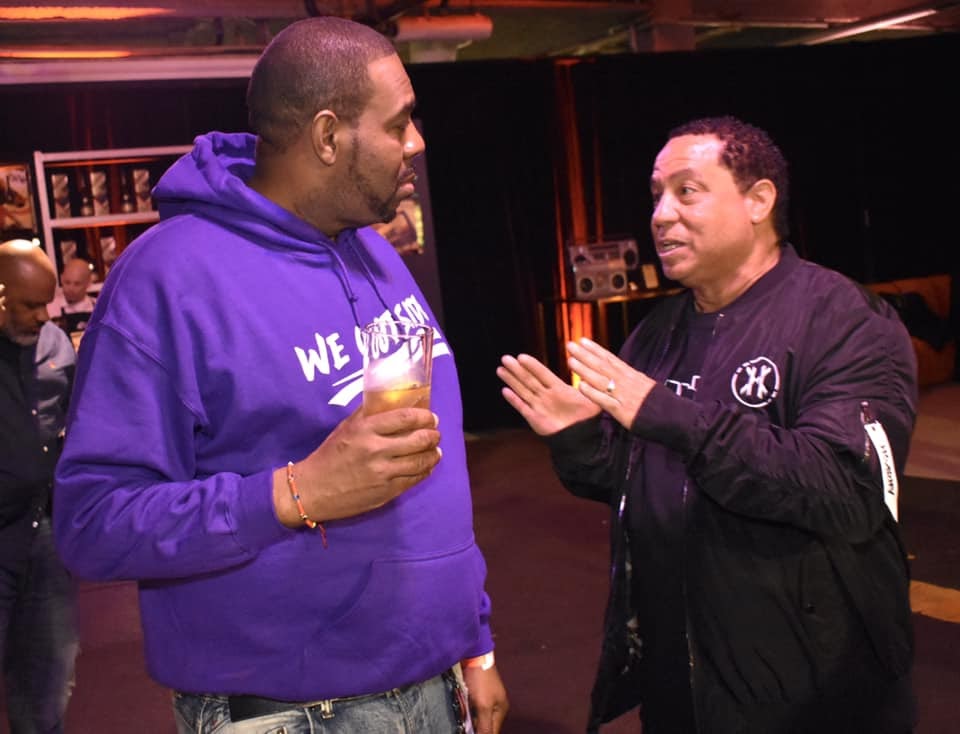 ChampagneCost tweet media